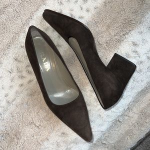Prada ❤️ Low Pumps Pointed Toe Block Heels